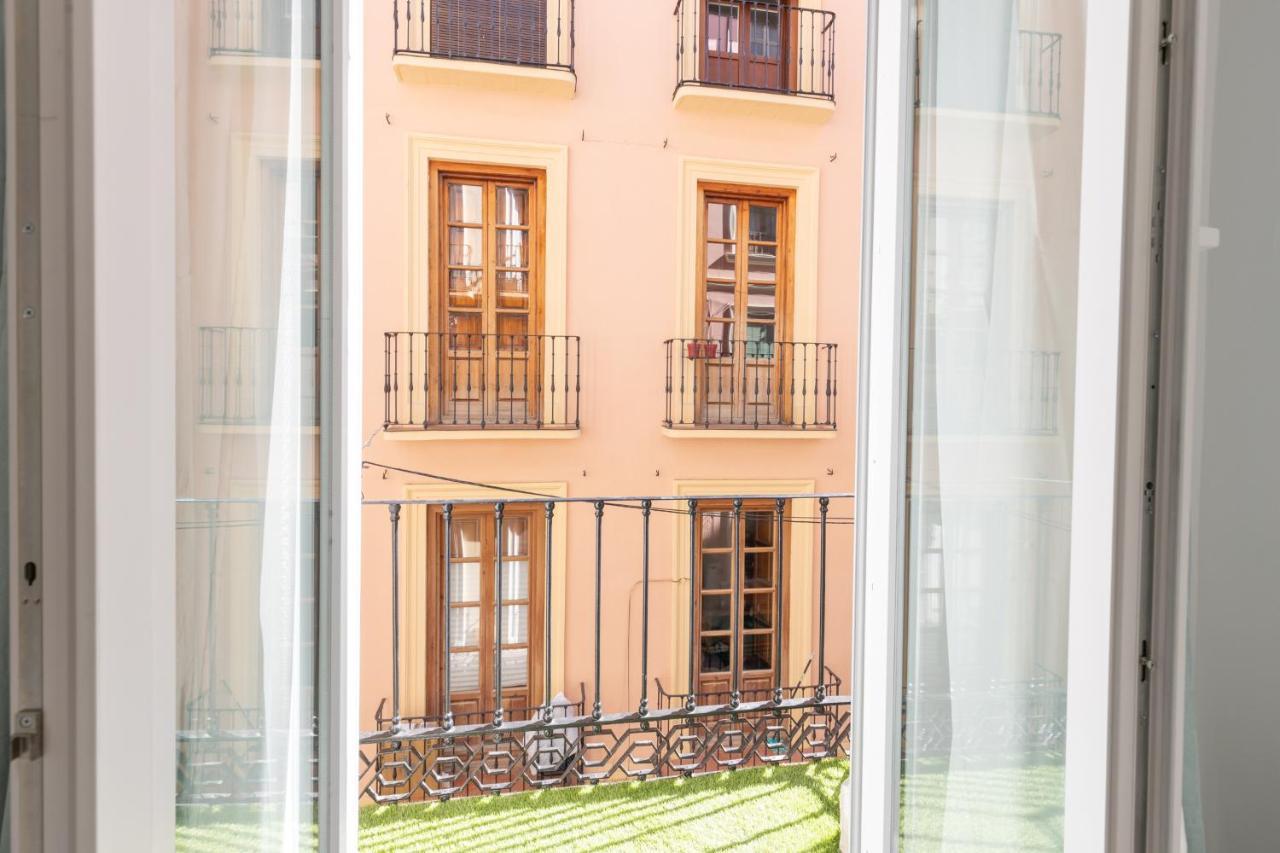 H&H Suite En El Corazon De Granada Exterior photo